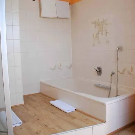 Otel Landgut Jungfleisch 3*