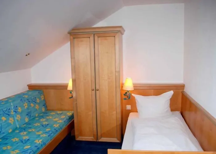 מלון Landgut Jungfleisch 3*